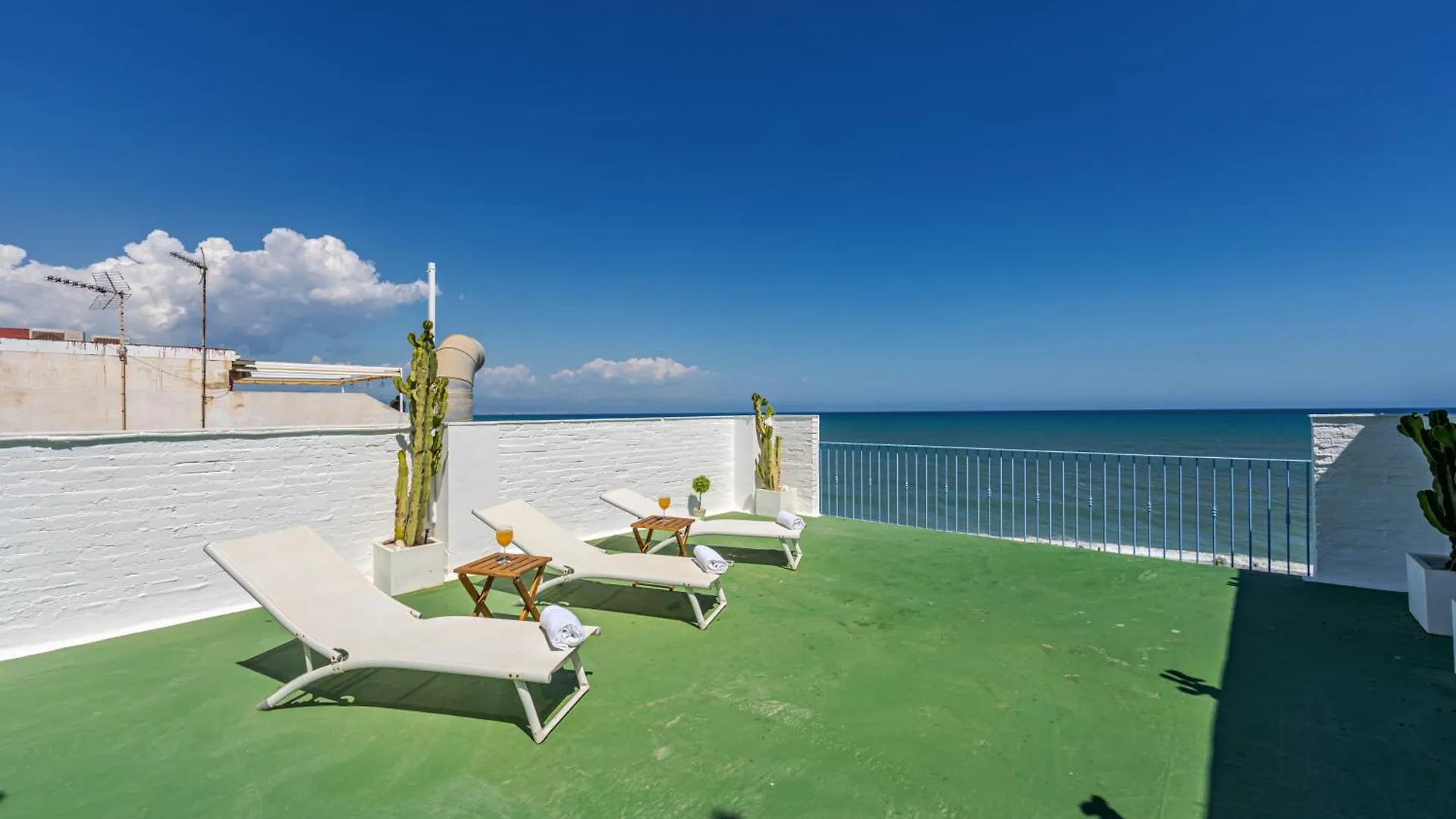 Apartment Sunset Malaga - Carihuela Beach & Sun Torremolinos